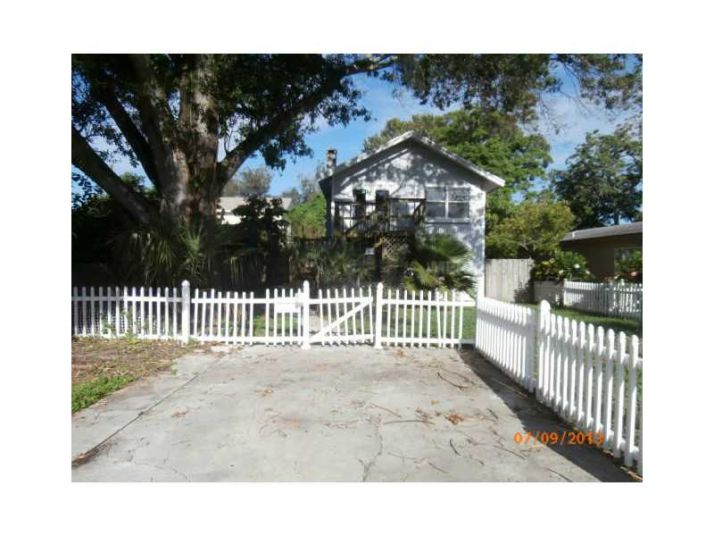 3110 Prescott St N, Saint Petersburg, FL 33713