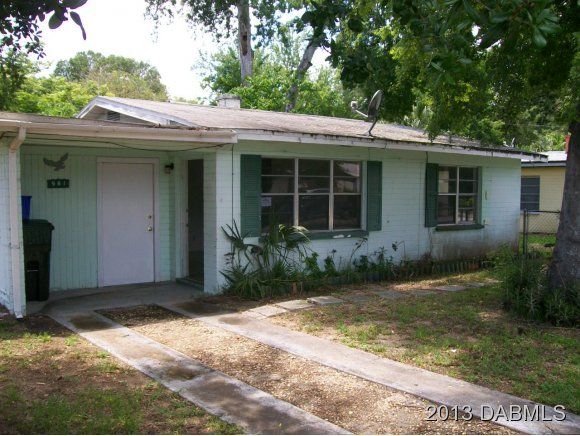 961 Gardenia Dr, Daytona Beach, FL 32117
