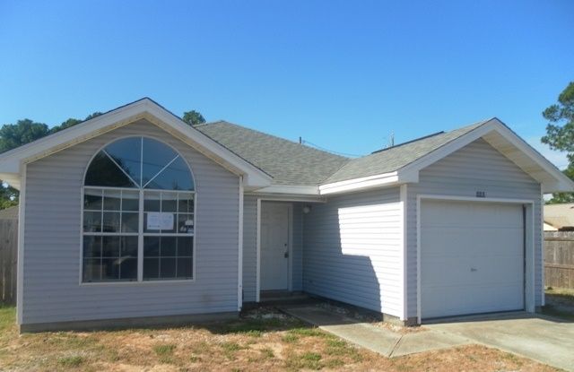 480 Asa Marie Ct, Mary Esther, FL 32569