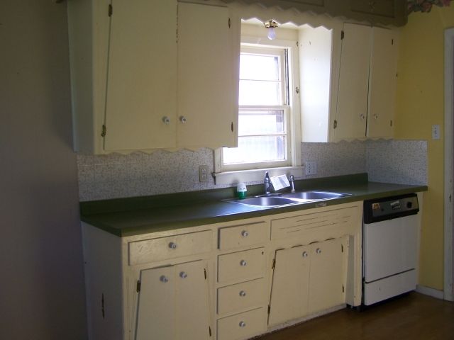 2310 W Greenfield St, Wichita, KS 67217