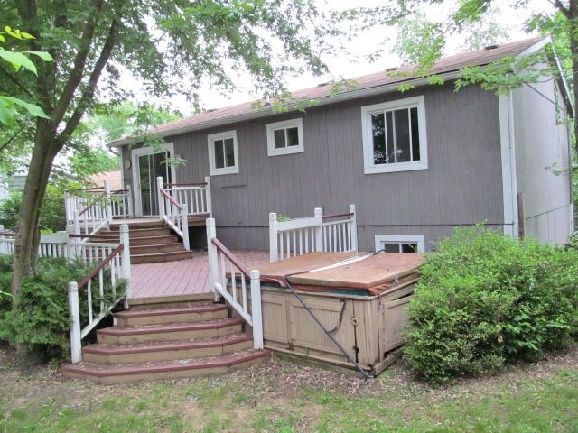 2190 Royalton, Wixom, MI 48393