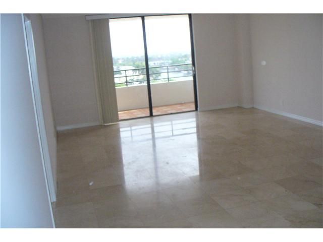 2500 PARKVIEW DR # 808, Hallandale, FL 33009