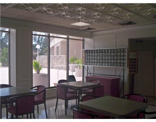3180 OCEAN DR # 321, Hallandale, FL 33009