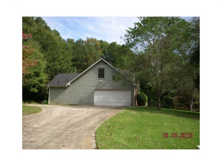 1735 Ridgefield Drive, Roswell, GA 30075