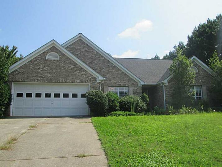 6285 Rock Port Drive, Flowery Branch, GA 30542