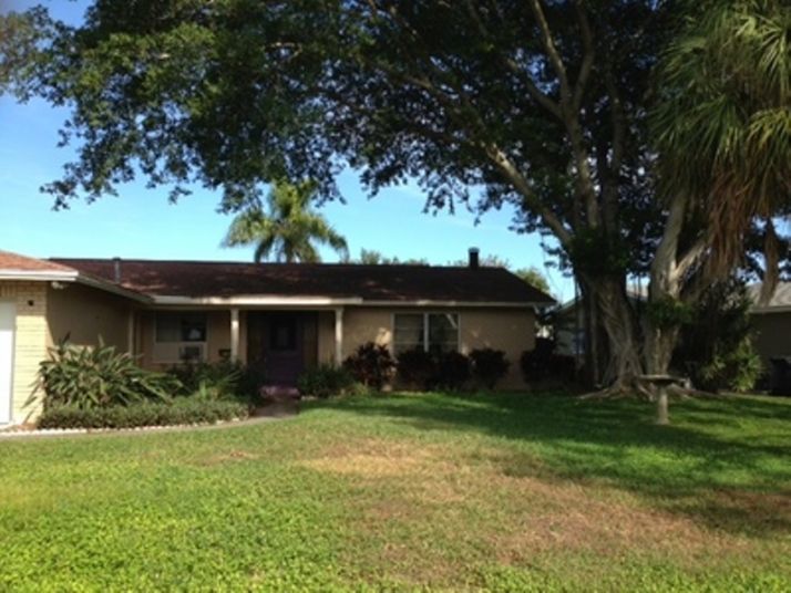 1417 52nd Ave NE, Saint Petersburg, FL 33703