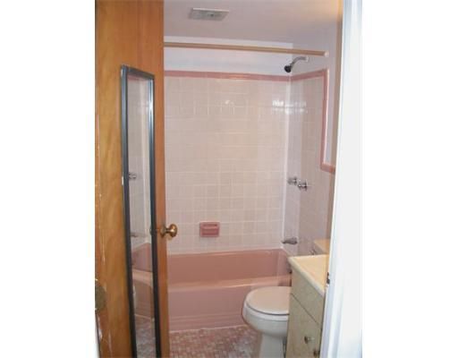 12 Commonwealth Ct #13, Brighton, MA 02135