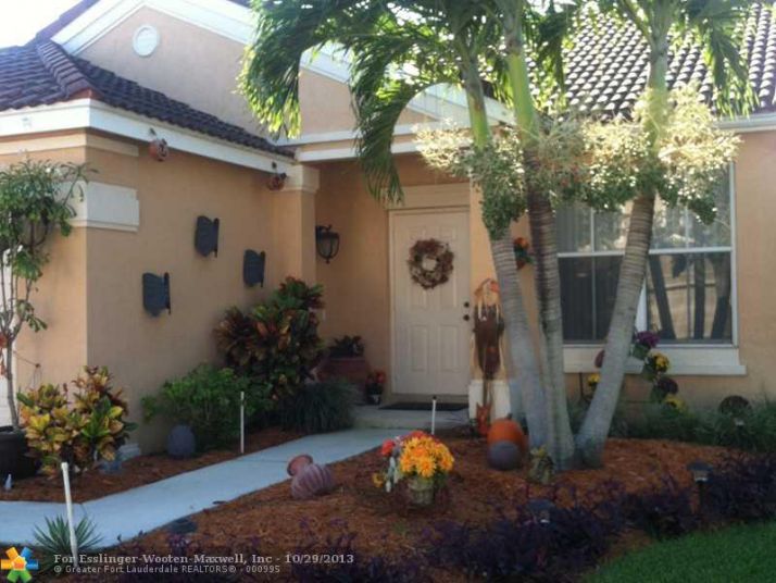 755 SAND CREEK CIR, Fort Lauderdale, FL 33327