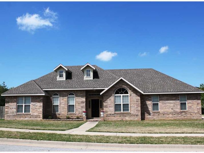 411 SADDLEBROOK DR, Bentonville, AR 72712