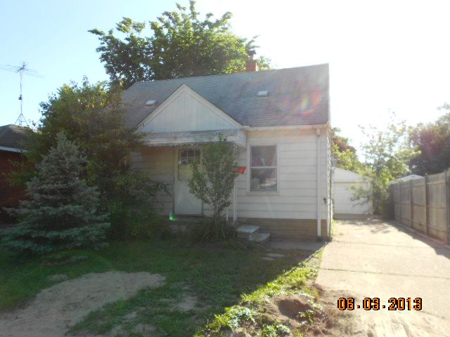 6403 Warwick St, Detroit, MI 48228