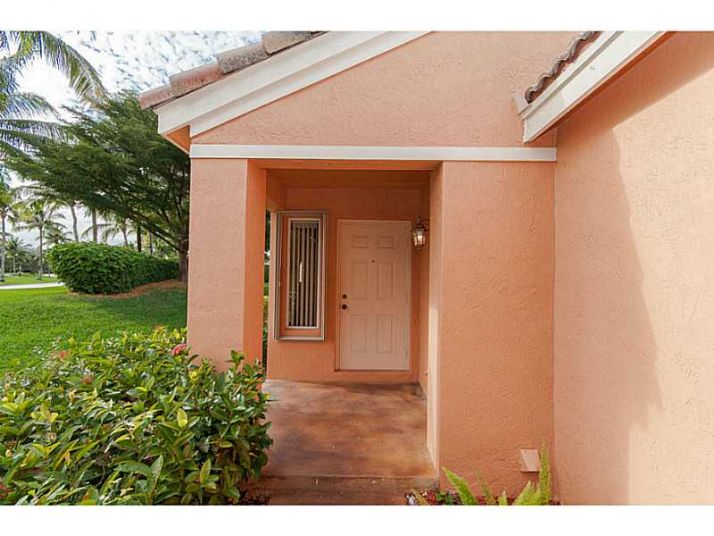 1135 ARECA WY, Fort Lauderdale, FL 33327
