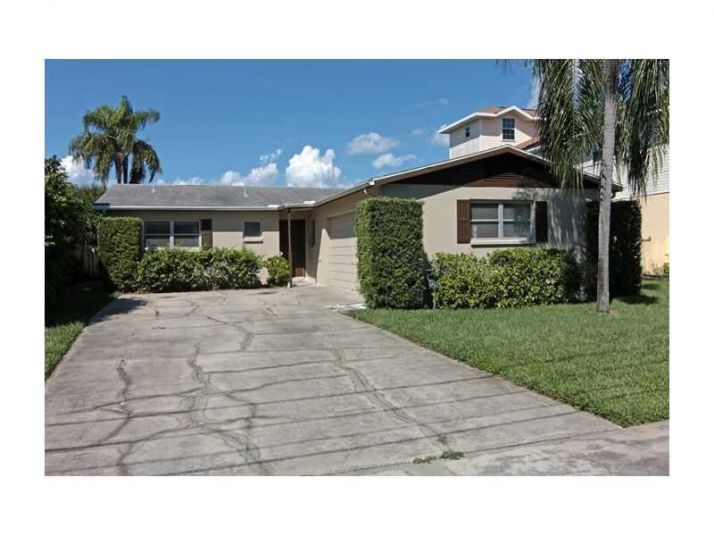1845 Bayou Grande Blvd NE, Saint Petersburg, FL 33703