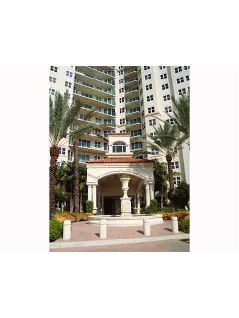 19900 E COUNTRY CLUB DR # 616, Miami, FL 33180