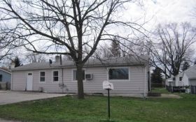 1300 5th St, Aurora, IL 60505