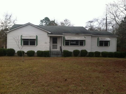 290 Commerce Street, Hawkinsville, GA 31036