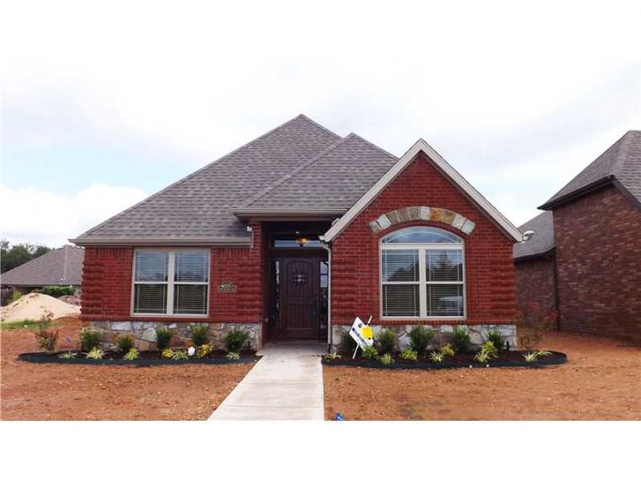 3210 SW STONEWAY AVE, Bentonville, AR 72712