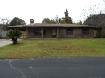 201 Starfish Rd, Mary Esther, FL 32569