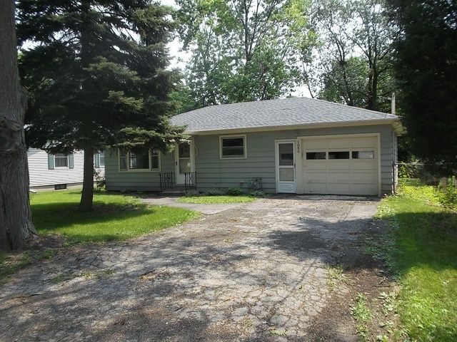 1050 Homer Ave, Aurora, IL 60505