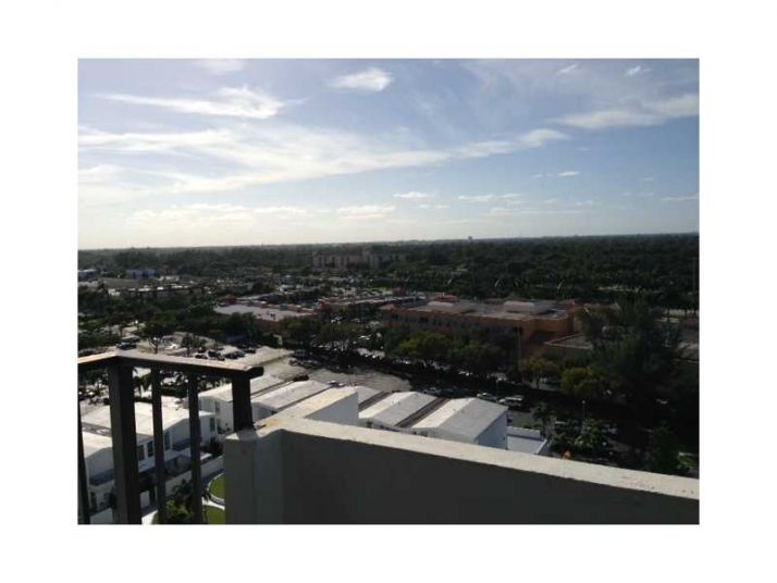 2780 NE 183 ST # 1401, North Miami Beach, FL 33160
