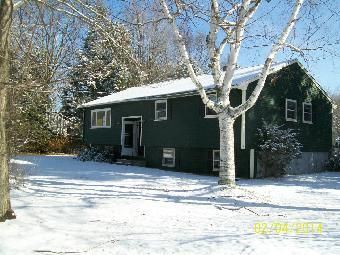 5 Palmer Rd, Pepperell, MA 01463