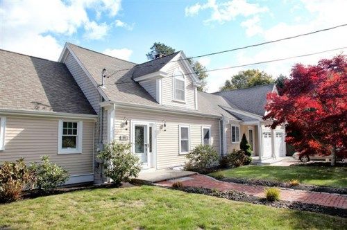 110 Prince Ave, Marstons Mills, MA 02648