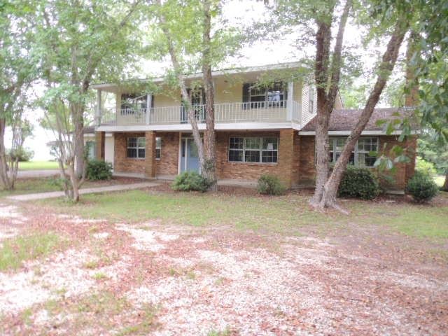 517 Restertown Rd, Poplarville, MS 39470