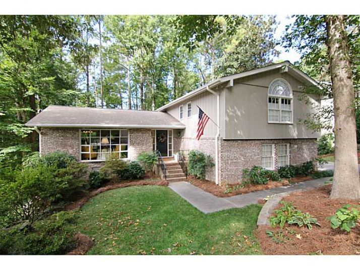 1744 W Nancy Creek Drive Ne, Atlanta, GA 30319