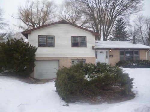 2112 Edgewood Rd, Waukegan, IL 60087