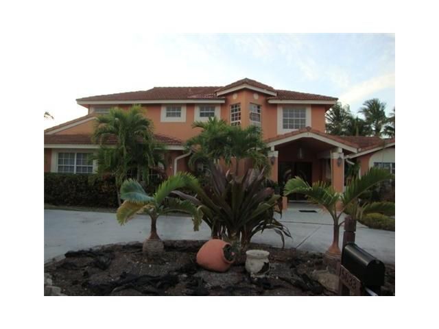 15633 SW 43 LN, Miami, FL 33185