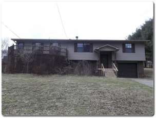 300 Jay Dr, Tazewell, TN 37879