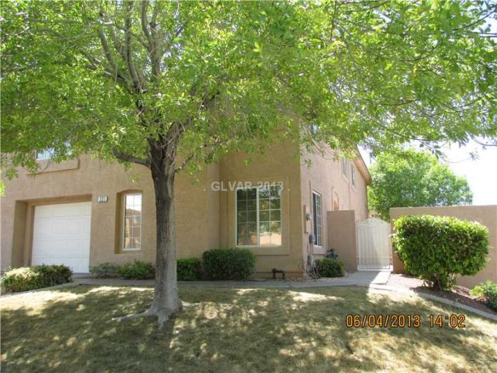 221 Luninborg St, Henderson, NV 89074