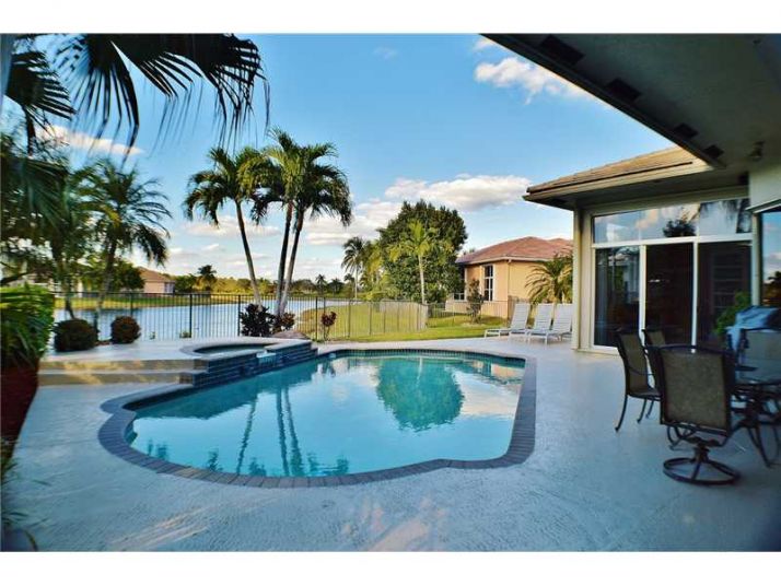 262 EGRET WY, Fort Lauderdale, FL 33327