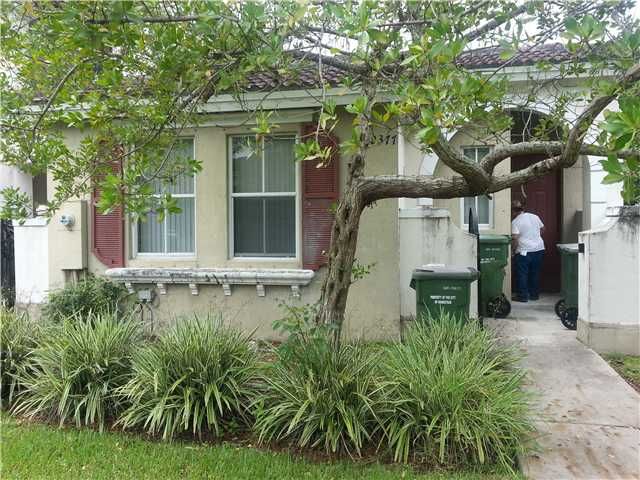 2377 NE 42 AV # 2377, Homestead, FL 33033