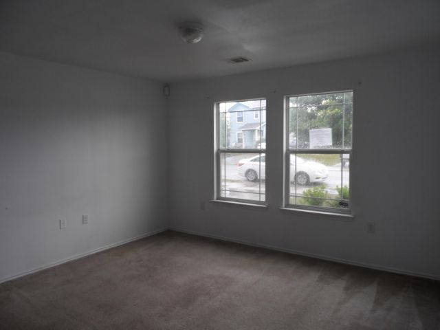 17924 Powder Creek Dr, Manor, TX 78653