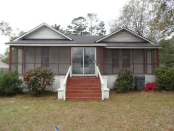 247 South Union St, Hawkinsville, GA 31036