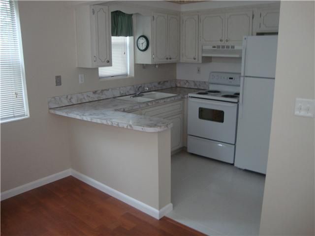 2415 Lincoln St # 206, Hollywood, FL 33020