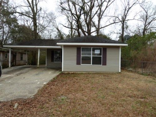 1214 Baylous St, Picayune, MS 39466