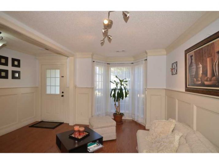 125 Wallnut Hall Circle, Woodstock, GA 30189