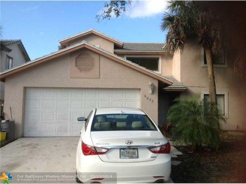 6033 STRAWBERRY LAKES CIR, Lake Worth, FL 33463