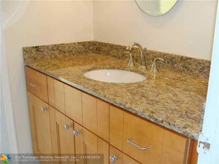 7460 SW 7TH ST, Fort Lauderdale, FL 33317