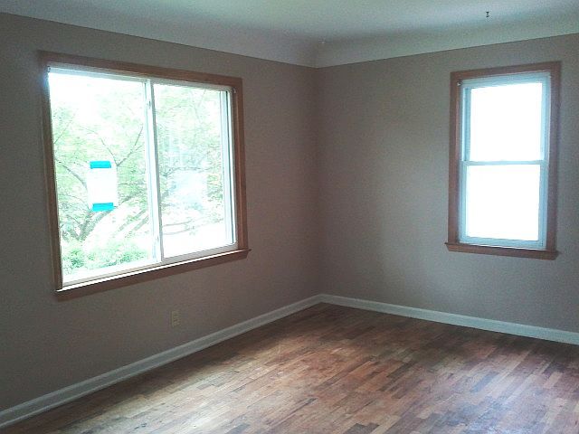 317 Burroughs Ave, Flint, MI 48507