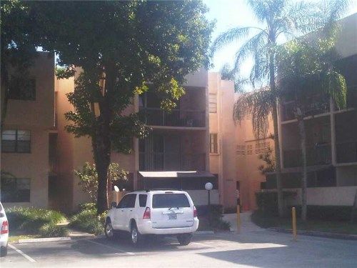 10525 SW 112 AV # 204, Miami, FL 33176