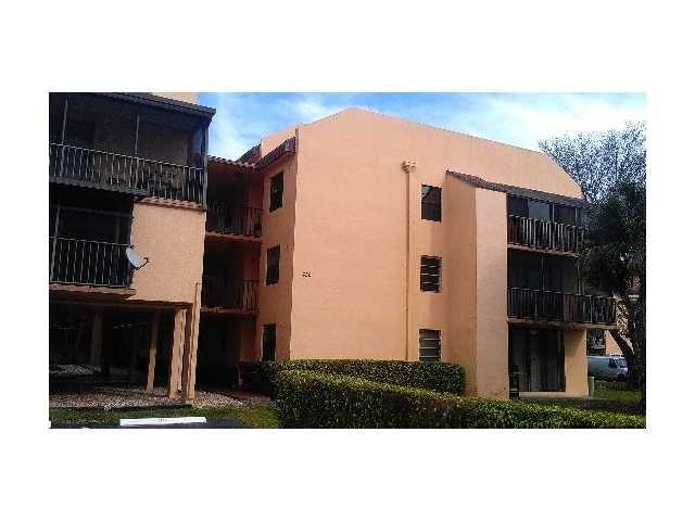 450 COMMODORE DR # 205, Fort Lauderdale, FL 33325