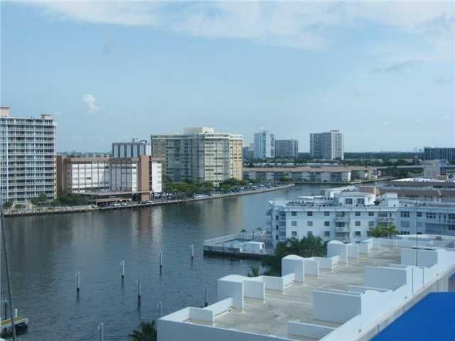 1965 S OCEAN DR # 8 B, Hallandale, FL 33009