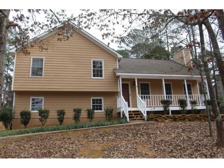 266 N Briar Ridge, Woodstock, GA 30189