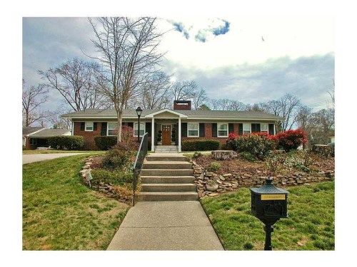 1322 Riverside Drive Ne, Gainesville, GA 30501