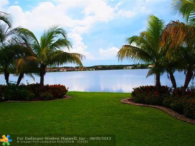 1102 FAIRFIELD MEADOWS DR, Fort Lauderdale, FL 33327