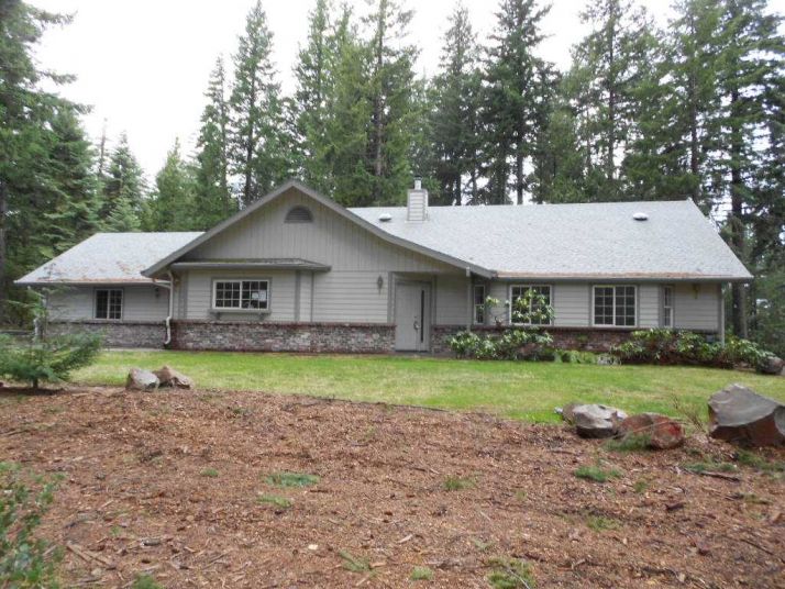 3765 Summit Dr, Mount Shasta, CA 96067