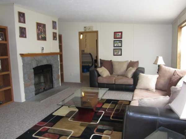 303 E. Van Buren Cir., Davison, MI 48423