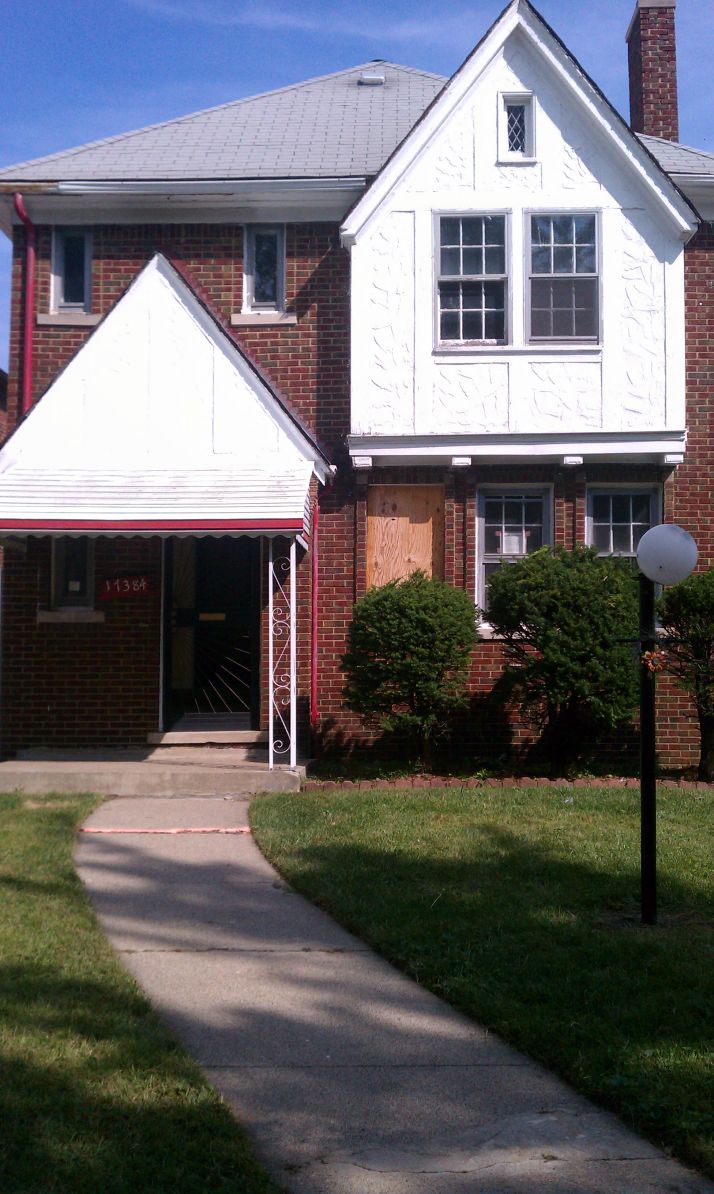 17384 Pennington Dr, Detroit, MI 48221